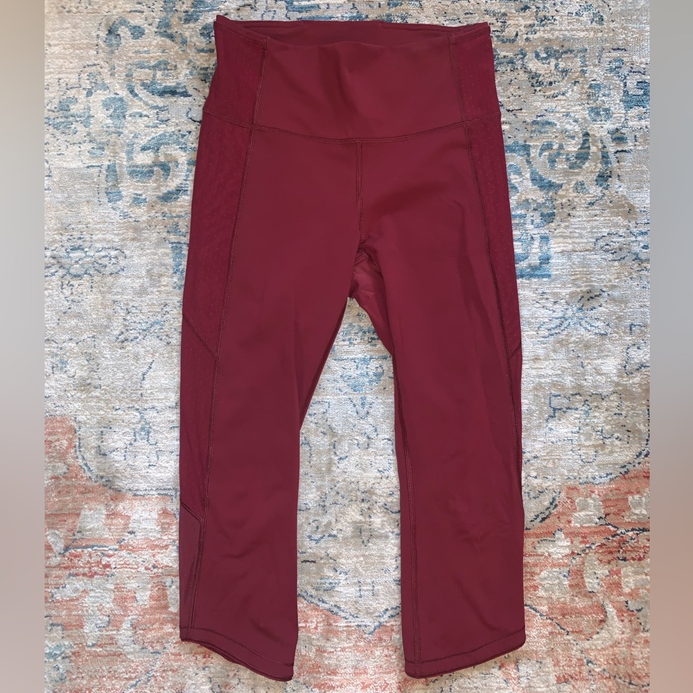 Lululemon crop leggings size 8 burgundy